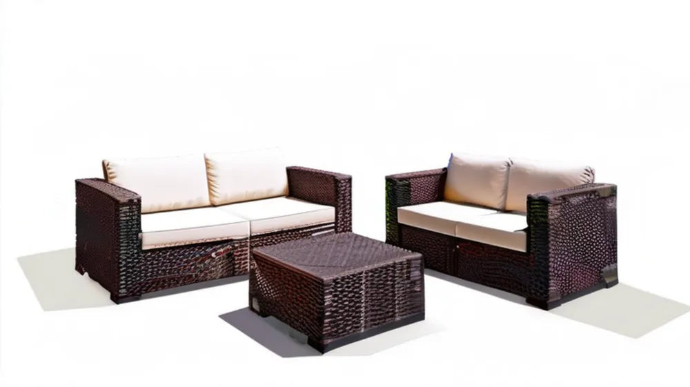 Brązowy zestaw wypoczynkowy z technorattanu z kremowymi poduszkami, 2 moduły 128 × 70 × 63 cm, stolik 70 × 70 × 35 cm